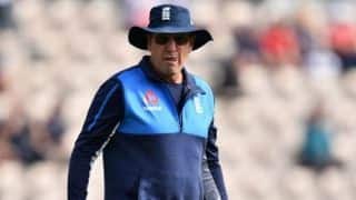 Bayliss, Farbrace expect more cricket in Pakistan